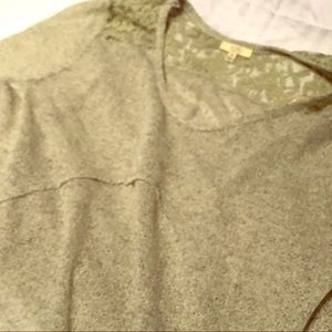 Light weight top with lace